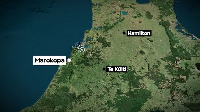A map of where police are searching for fugitive father Tom Phillips and his children near Marokopa.