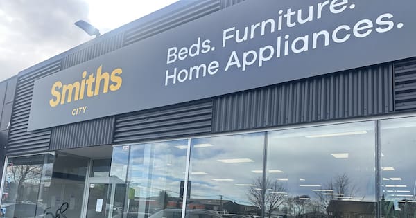 Smiths City goes into voluntary administration