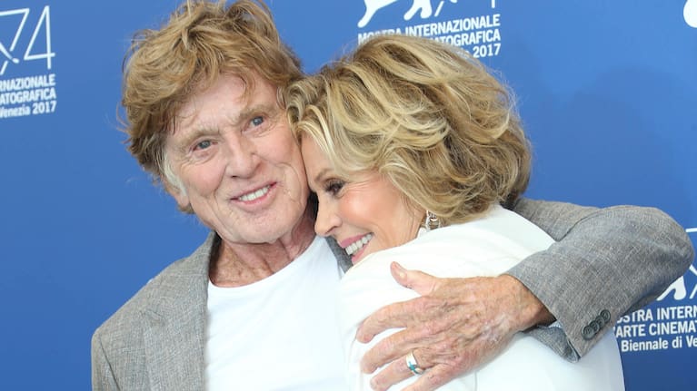 Actors Robert Redford and Jane Fonda hug as they pose for photographers in 2017.