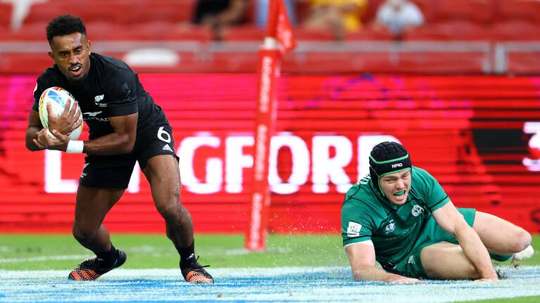 Akuila Rokolisoa breaks Irish hearts by scoring the match-winning try for the All Blacks Sevens to put them into the final.