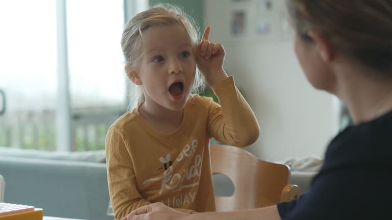 Alexa has the advantage of signing from the beginning with her Deaf mum Amanda Everitt.