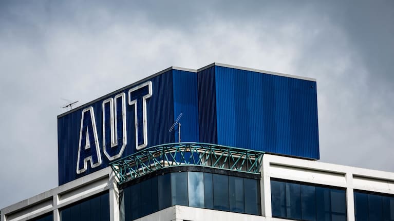 AUT