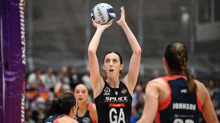 Bailey Mes, playing for the Magic against the Stars this season, is returning for a second Commonwealth Games campaign.