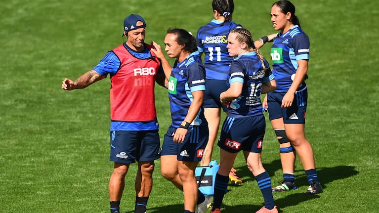 Carlos Spencer assists the Blues during this season's Super Rugby Aupiki semifinal defeat.