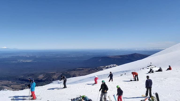 Creditors gathered for the watershed meeting in Auckland, Ohakune and Wellington today to vote on the future of Tūroa and Whakapapa ski fields.