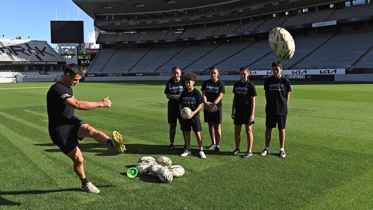 Dan Carter shows off his goal-kicking technique prior to his Kickathon.