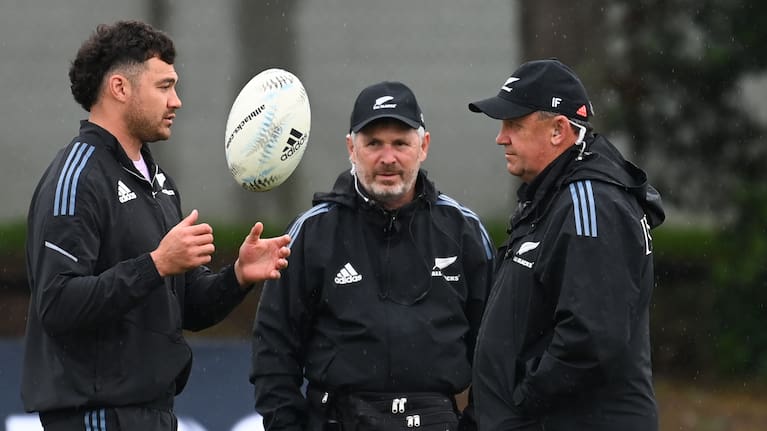 David Havili speaks with George Duncan and Ian Foster.