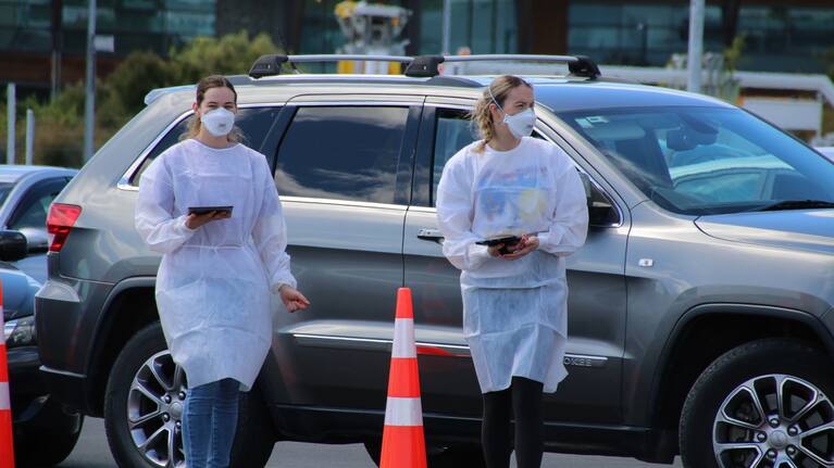 Health workers at a Covid-19 testing station in Christchurch.