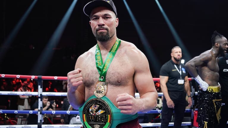 Joseph Parker poses for the cameras after his shutout victory over Wilder.