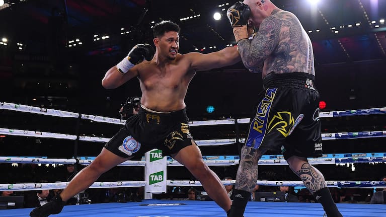 Junior Fa throws a jab during his defeat to Lucas Browne in Melbourne last year.