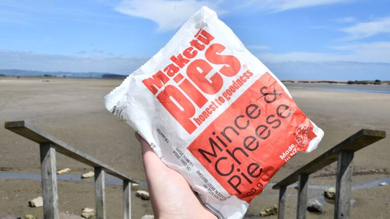 Maketū Pies has gone into solvent liquidation and the town fears for its closure.