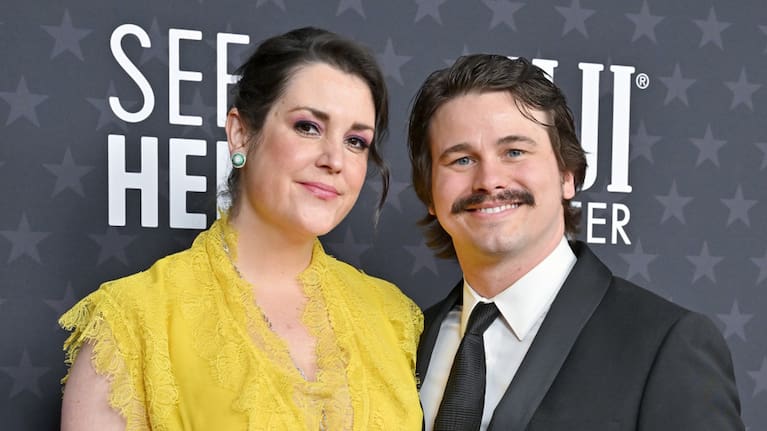 Melanie Lynskey and Jason Ritter.