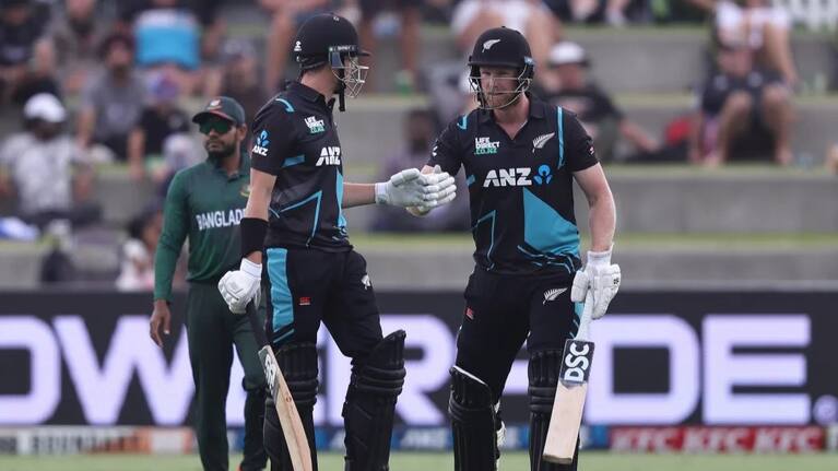 Mitchell Santner and James Neesham during their key partnership in the T20 international against Bangladesh at Bay Oval in Mount Maunganui, Tauranga
