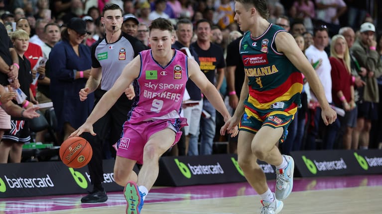 Alex McNaught in action against the Tasmania JackJumpers.