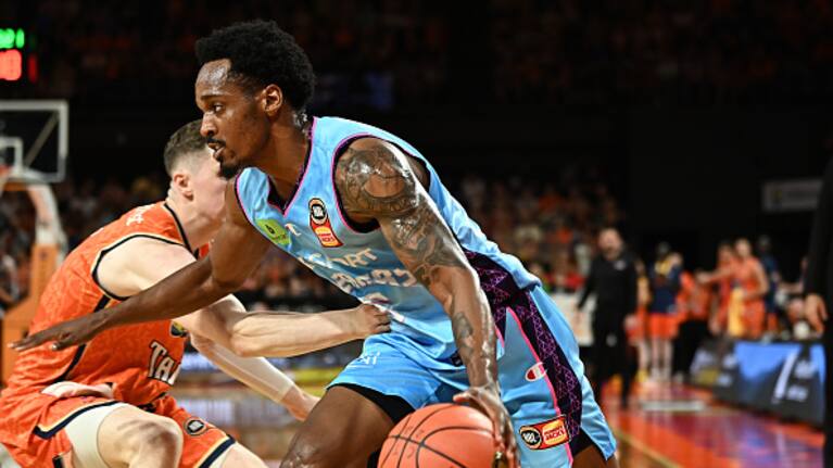 Barry Brown Jr of the New Zealand Breakers in action against the Cairns Taipans.