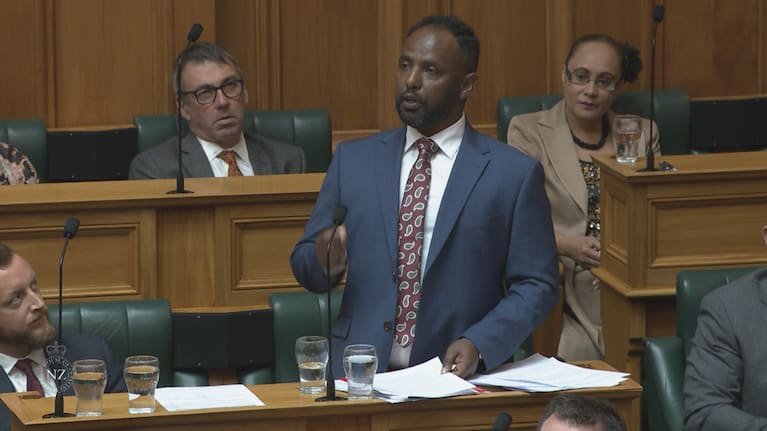 "I'm someone who can appeal to all the communities, not just to migrants and refugees," Omer says.