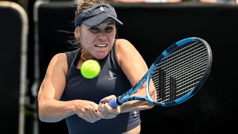 Sofia Kenin in action at the ASB Classic.