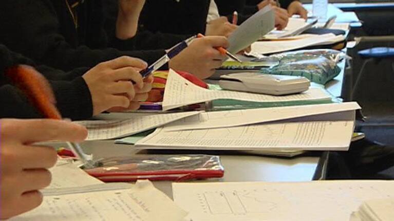 Teacher unions not happy with Minister's low pay rise tip