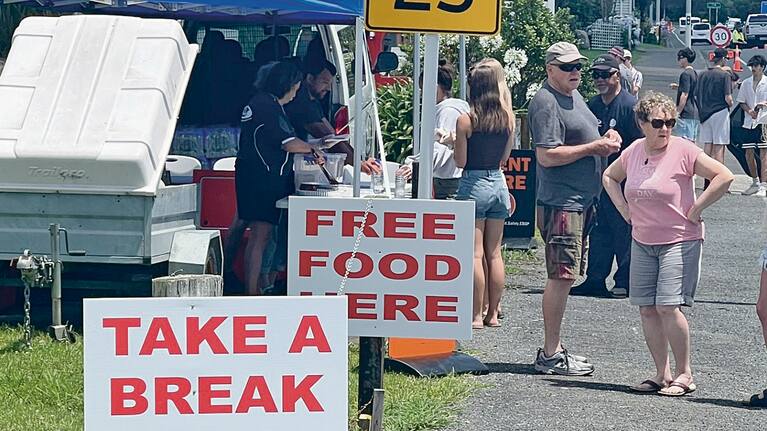The Matatā fatigue stop last New Year’s Day provided a much-needed break for over 1000 drivers. This year there will also be a stop in Ōpōtiki.