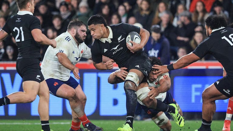 Tupou Vaa'i in action for the All Blacks against France in Dunedin.